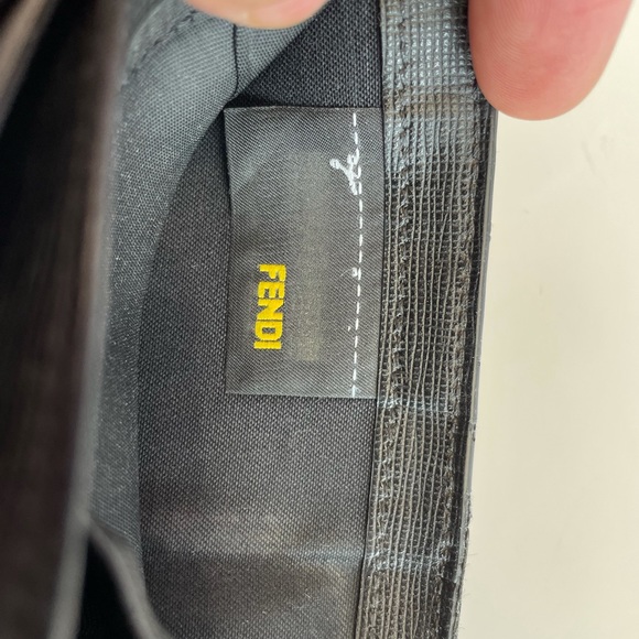 Authentic FENDI wallet, with original box and bag - Picture 2 of 7